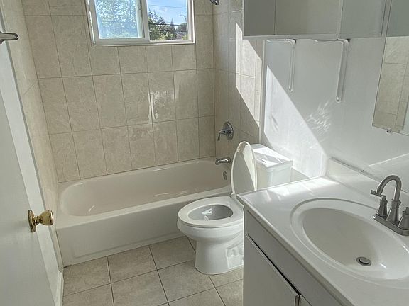 4th image of 1655 Merrill Dr APT C