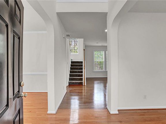 5th image of 414 Spinnaker Way