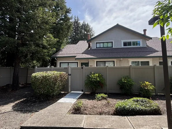 1020 Civic Center Dr, Rohnert Park, CA 94928