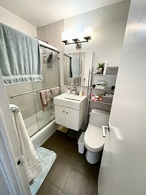 Rented by Olympia House Delaware LP | media 7