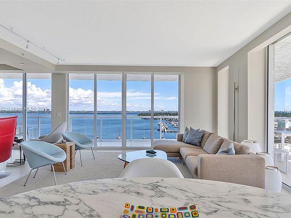 4th image of 10 Venetian Way APT 1204