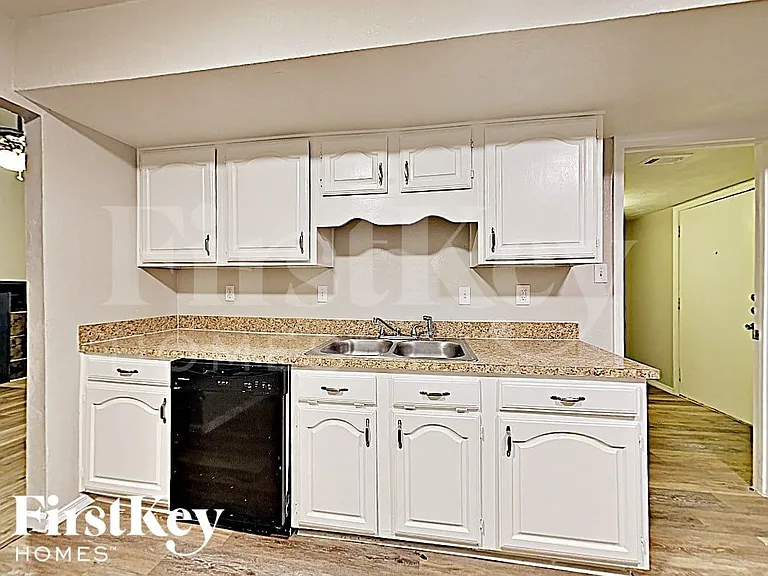2805 Galemeadow Dr — Photo 4