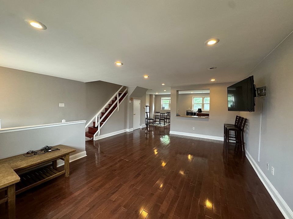 1st image of 1226 W Jefferson St