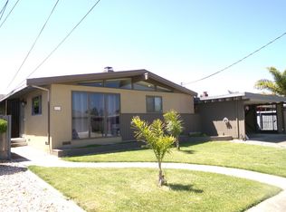 621 Walnut Ln, Hollister, CA 95023
