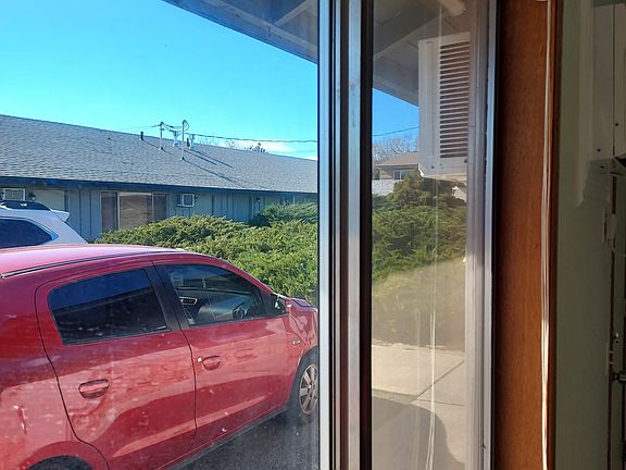 5th image of 1917 Hoxie Ave APT A
