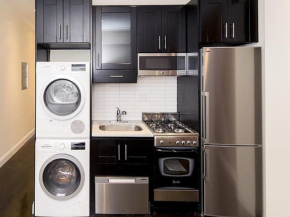 2nd image of 210 E 95th St APT 3A