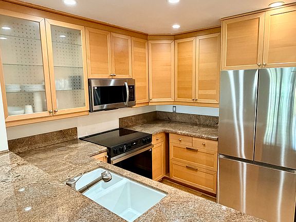 2nd image of 3939 Eagle St Unit 308