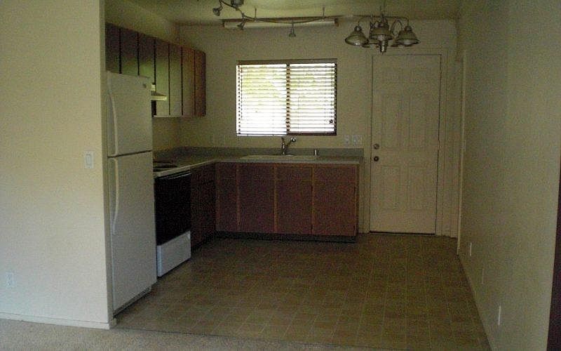 2nd image of 4731 Campton Rd
