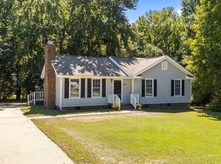 1101 Robinfield Dr, Raleigh, NC 27603