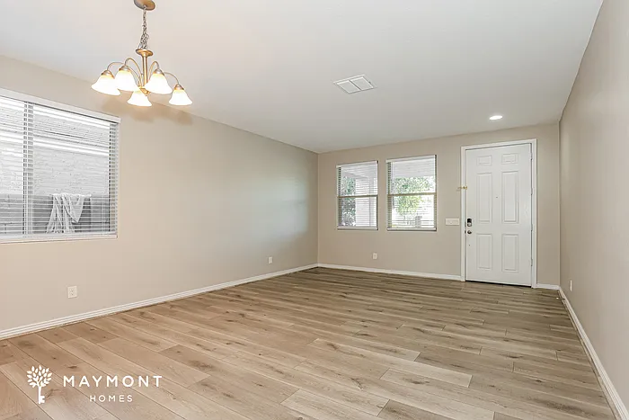 4592 W Horsenettle Dr — Photo 4