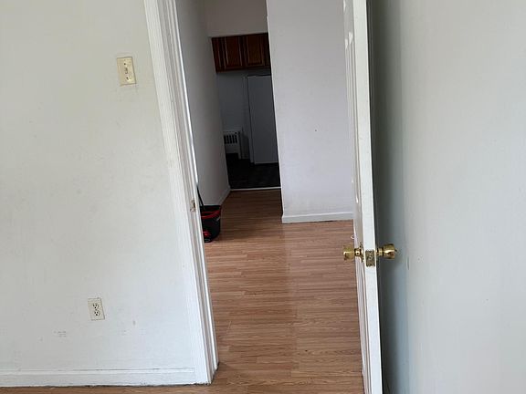4th image of 59 Skillman Ave #15