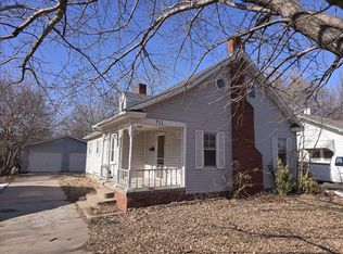 711 S Grove Dr, Wichita, KS 67211