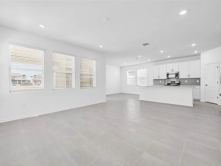 5577 Fiona Ln — Photo 9