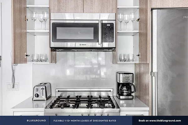 Rented by The Blueground | media 46