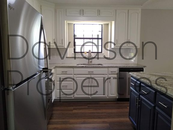 Renovated kitchen with upgraded grantie.