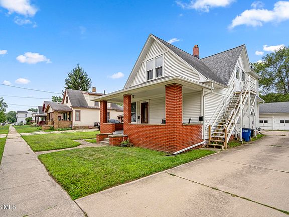 3rd image of 852 Wright Ave