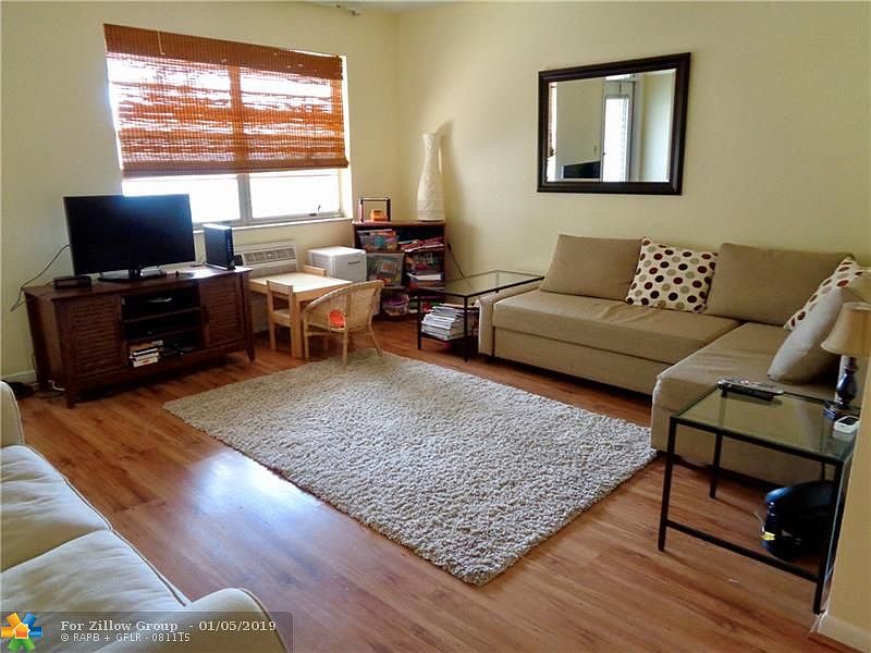 1st image of 2065 NE 56th St APT 204