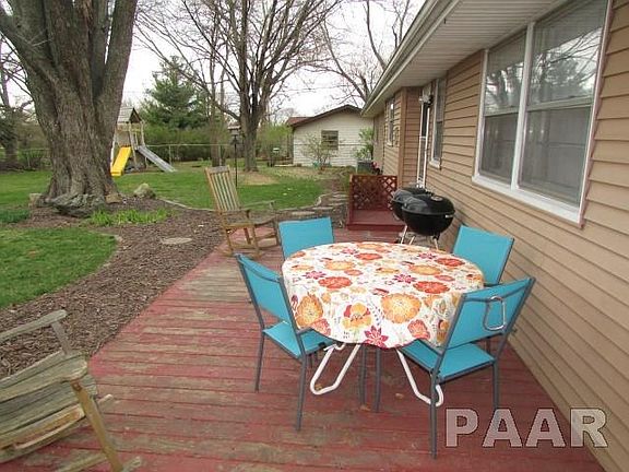 3rd image of 6121 N Fairlane Dr