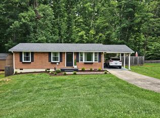 157 Red Bird Ln, Danville, VA 24540