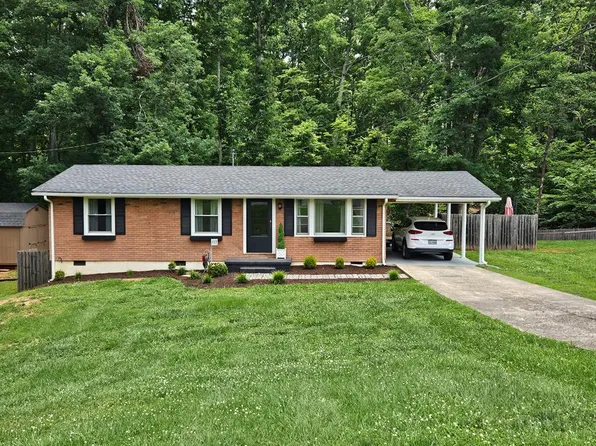 157 Red Bird Ln, Danville, VA 24540