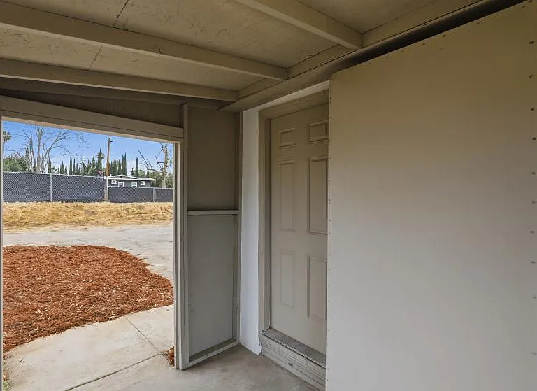 32568 Kentucky St — Photo 7