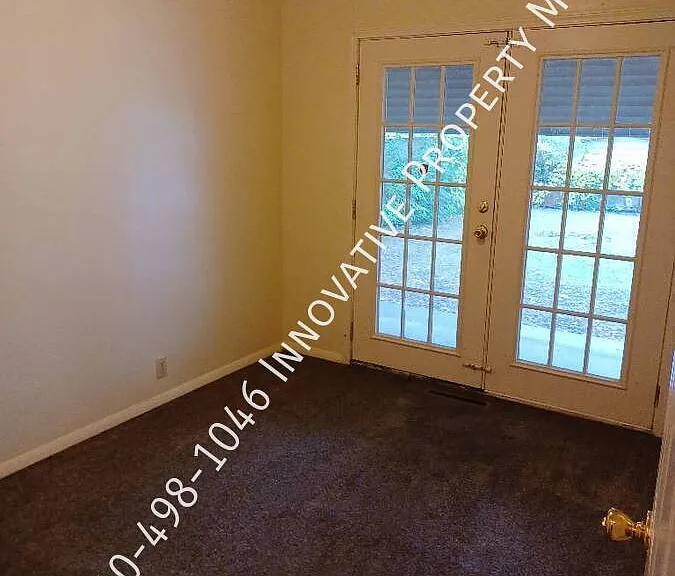 2829 Plainfield Ave — Photo 17