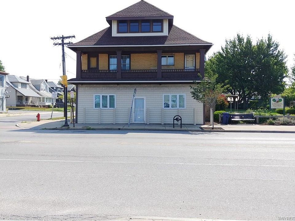 1st image of 1998 S Park Ave