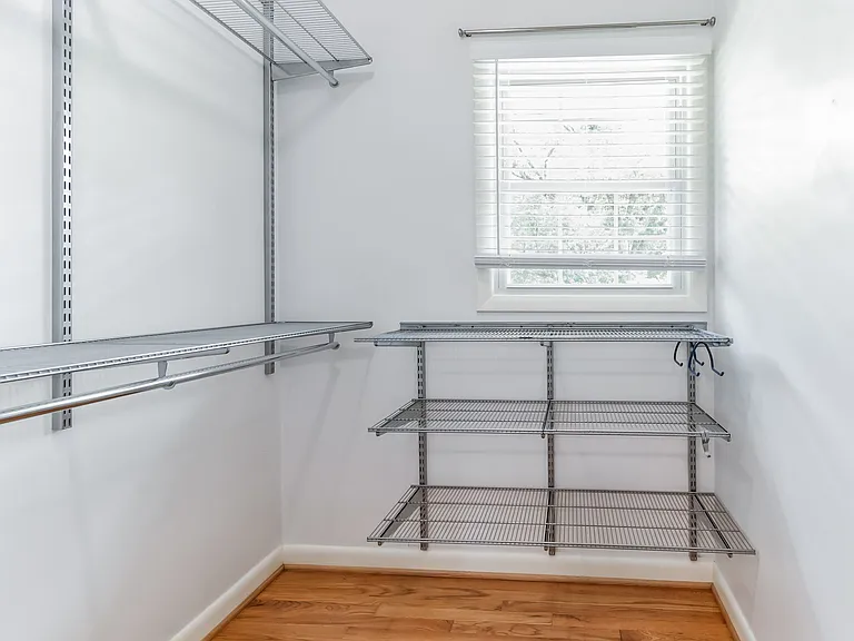 9902 Holmhurst Rd — Photo 18