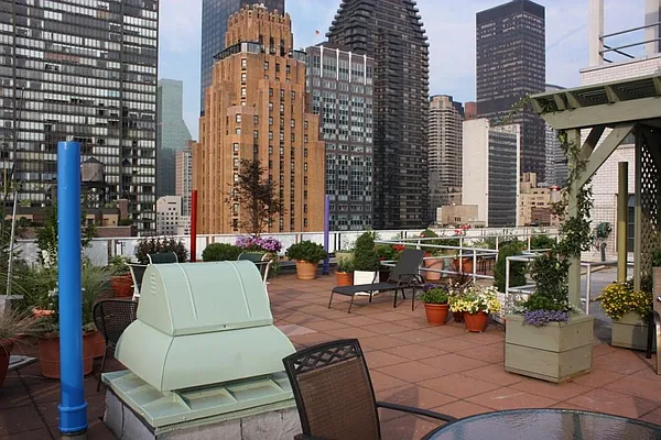 Sold by Corcoran | media 7