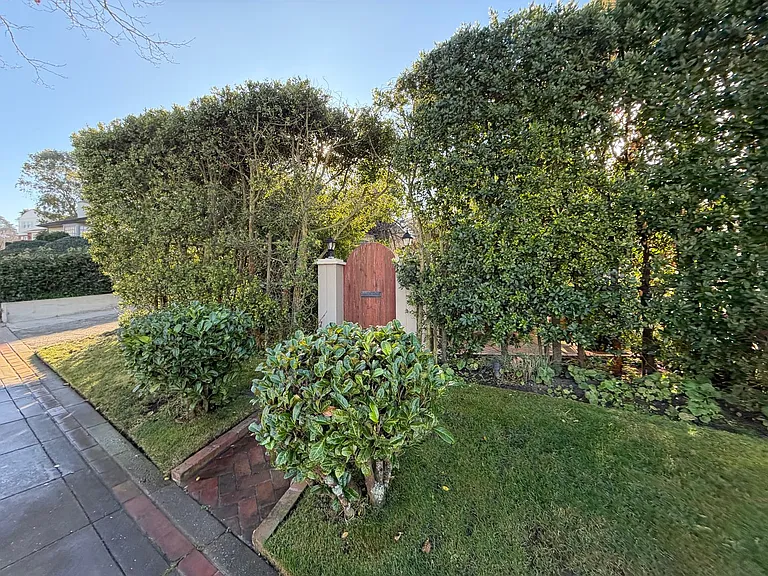 5 Santa Ana Ave — Photo 54