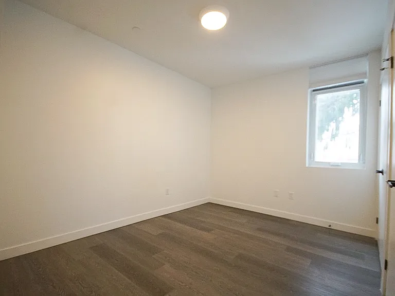 388 King St E #203 — Photo 5