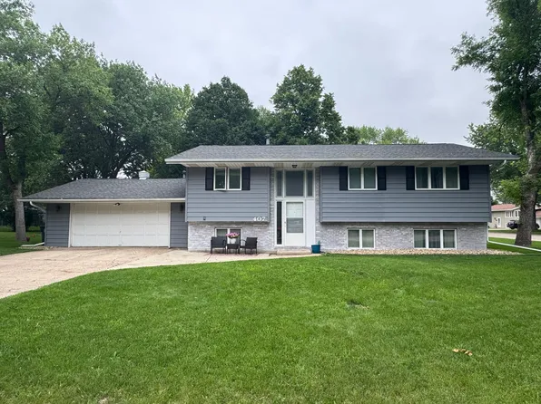 407 Dogwood Ave, Marshall, MN 56258