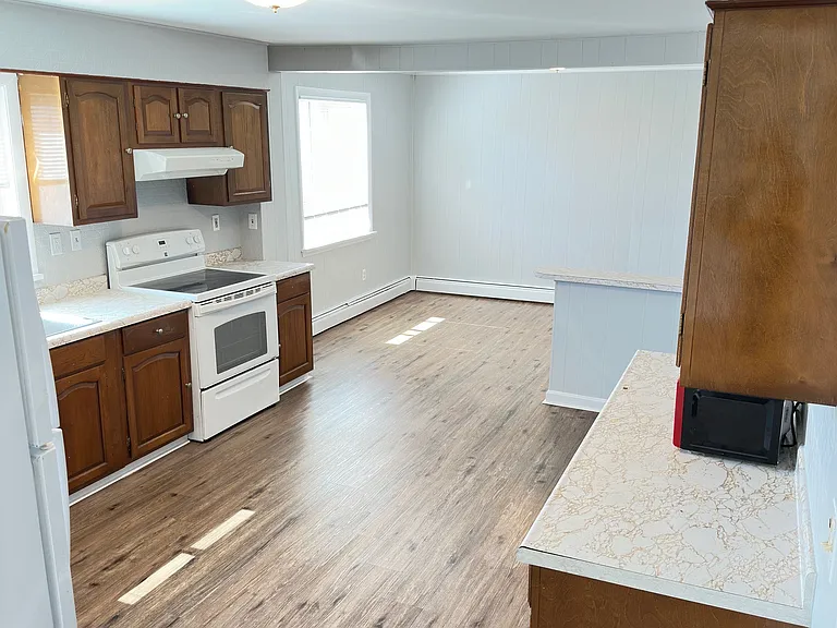 21 Commercial St #1 — Photo 9