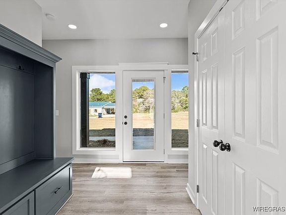 5th image of 828 Campbell Hill Rd