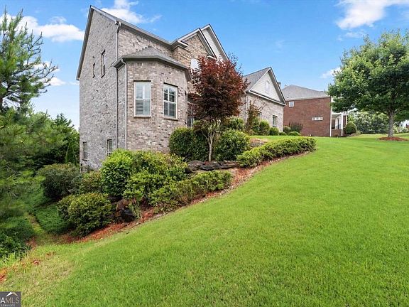 3rd image of 2815 Waterstone Dr