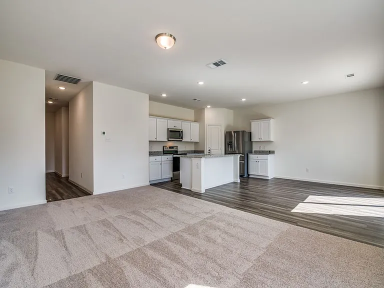 6231 Old Bridge Way — Photo 6