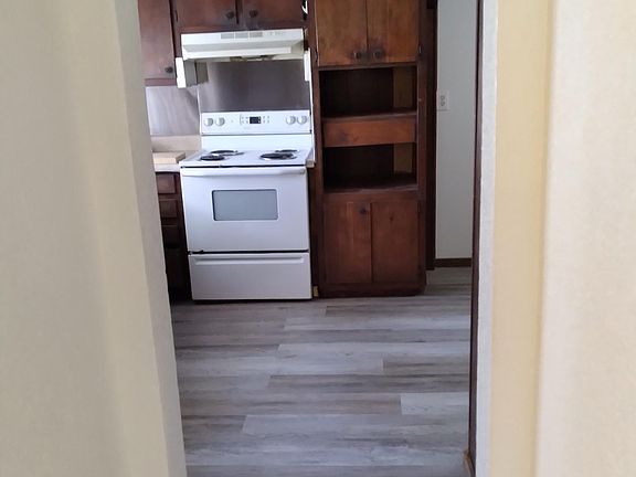 Hall looking into kitchen
