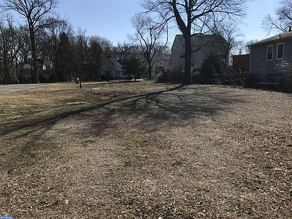 2nd image of 8528 Osler Ave