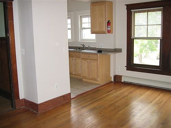 Living Room (1 BR)