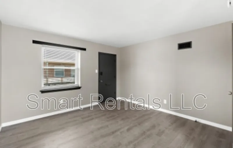 1 bed, 1.0 bath, 800 sqft, $799 — Photo 3
