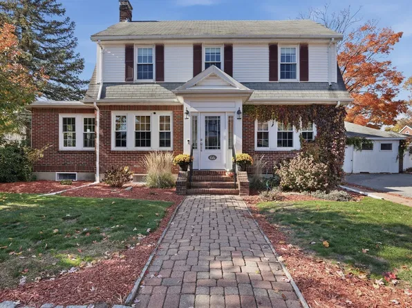 66 Damon Rd, Medford, MA 02155