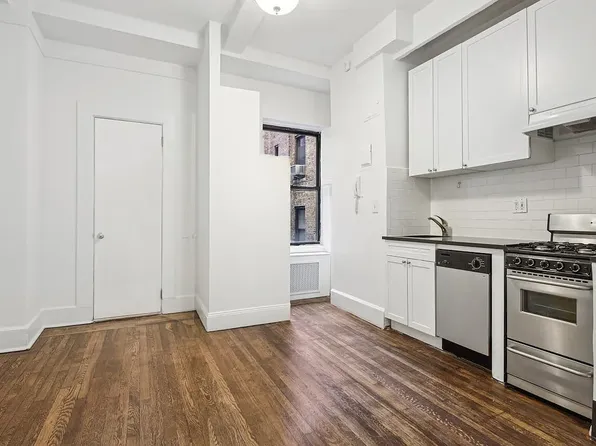 19 W 69th St APT 703, New York, NY 10023