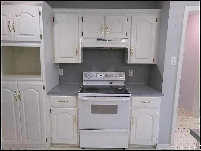 1024 Colonial Dr — Photo 6