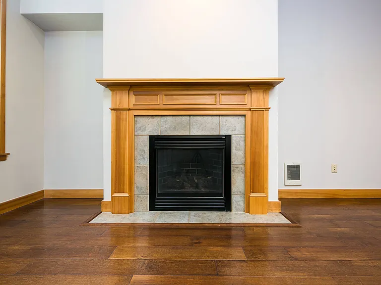 Pacific Pointe — Photo 17