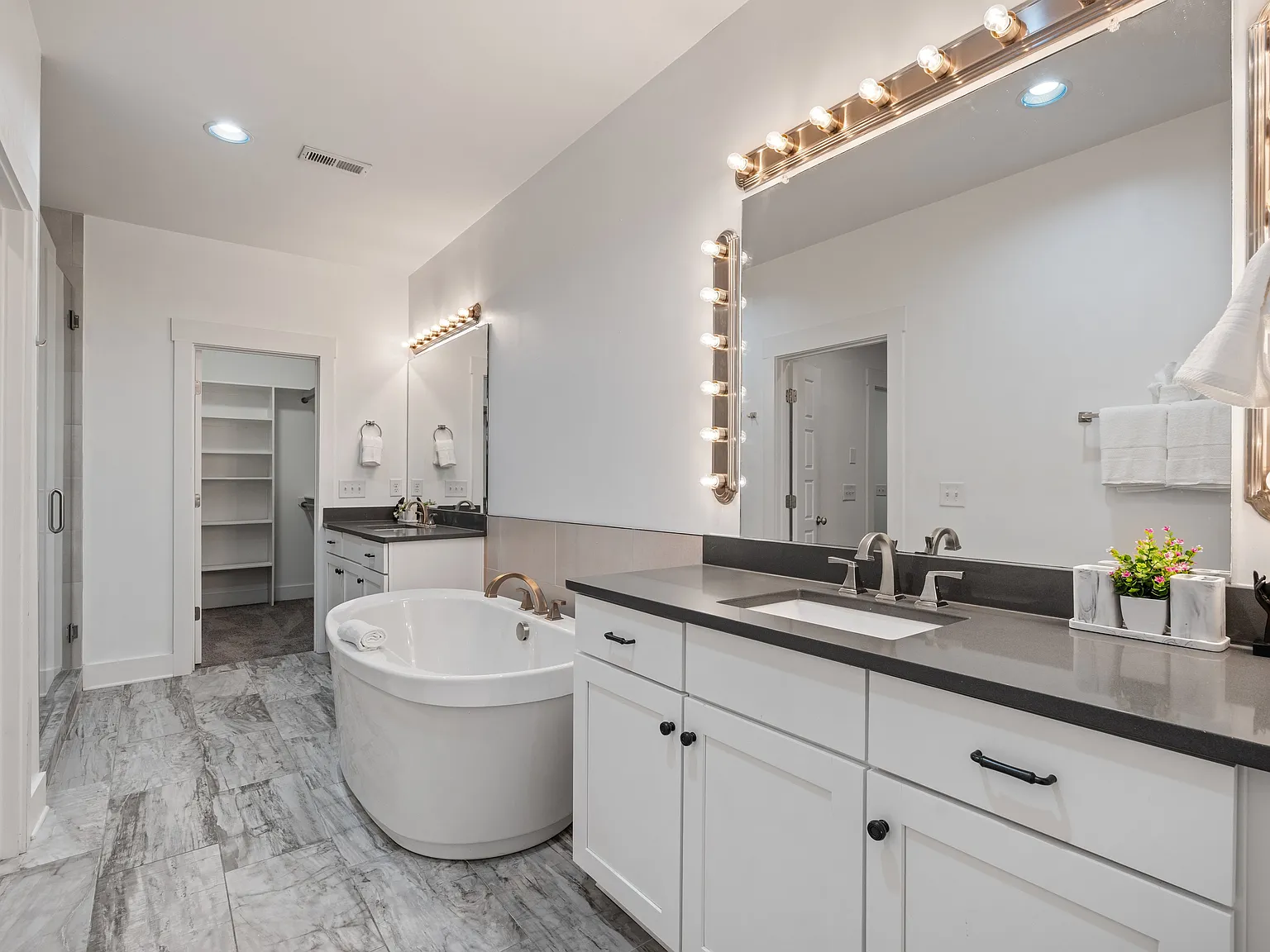 4 bed, 1850 sqft, $1,300 — Photo 4