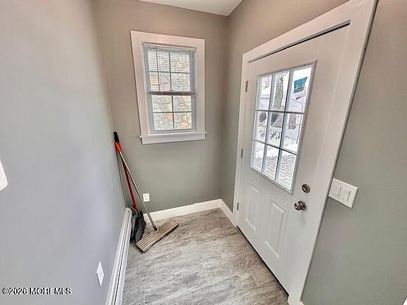 4th image of 15 Doughty St #C