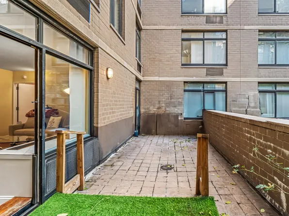 400 East 70th Street image 17 of 20