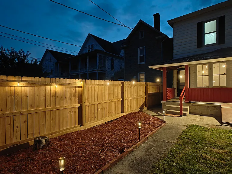 118 Shaw Ave — Photo 38