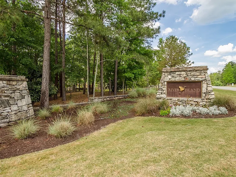 824 Kestrel Dr — Photo 20