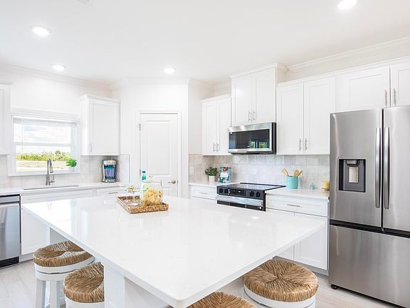 7th image of this home